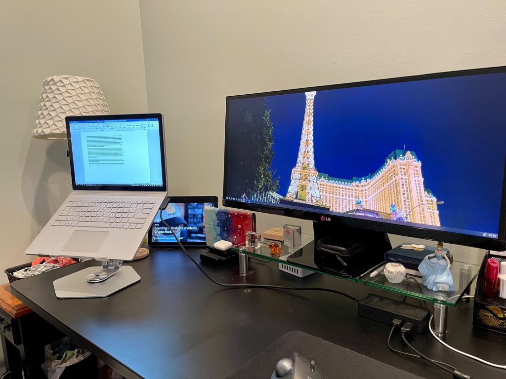 It works well and looks good on my desk when in use.