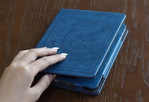 Review: CoBak Kindle Paperwhite Case (2021 6.8" release)