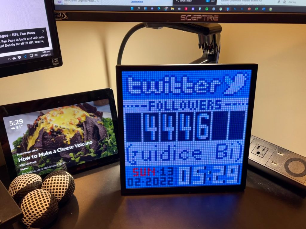 One of the social media display options.