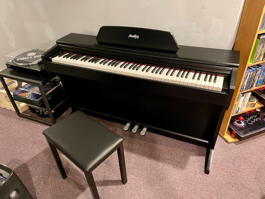 The finished product. Other than the small bench, it's a really nice package overall.