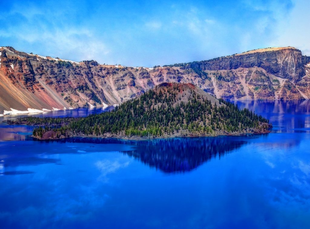 Find amazing travel destinations with this book bundle!